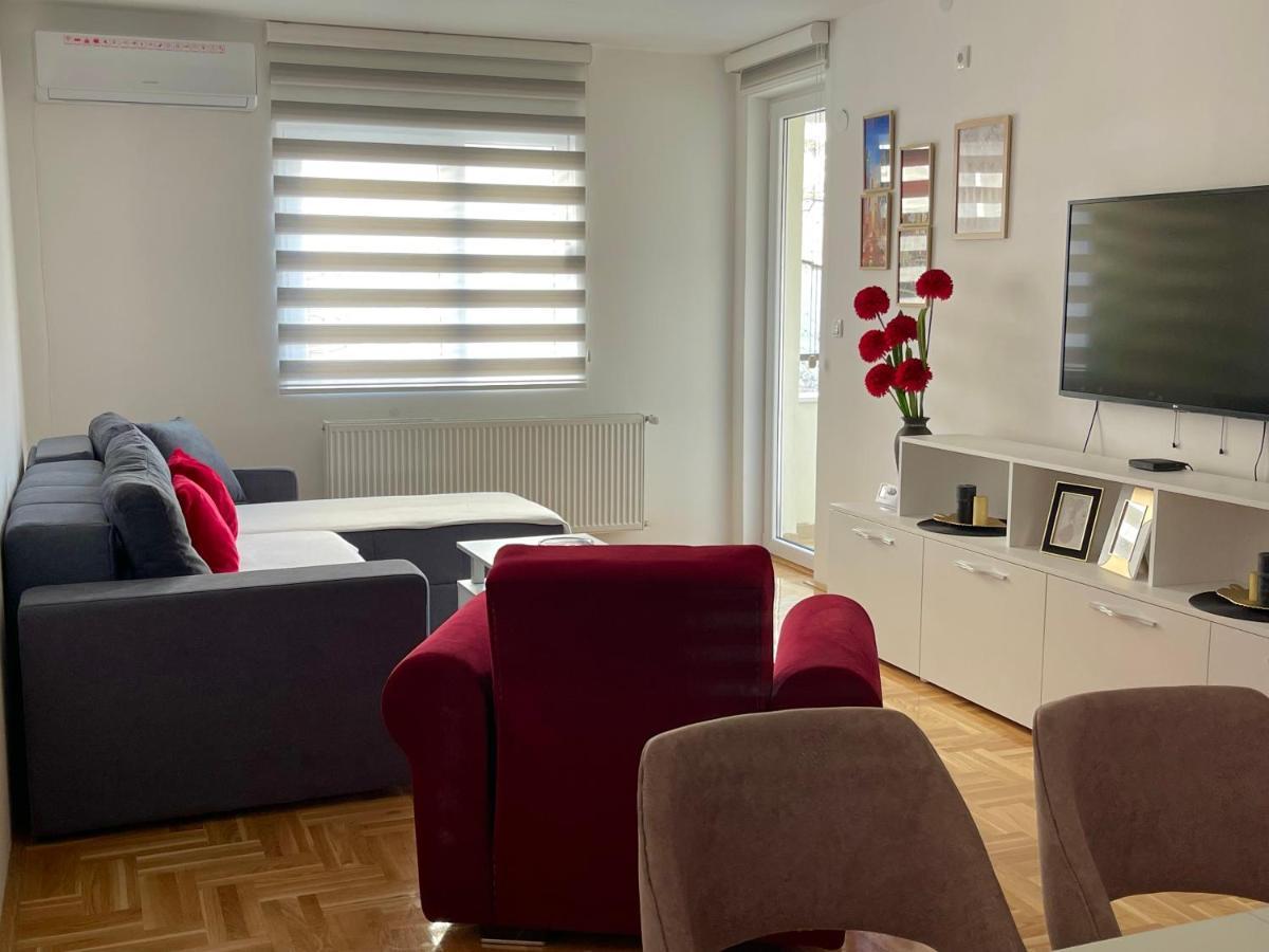 City Apartmani Ni Екстериор снимка